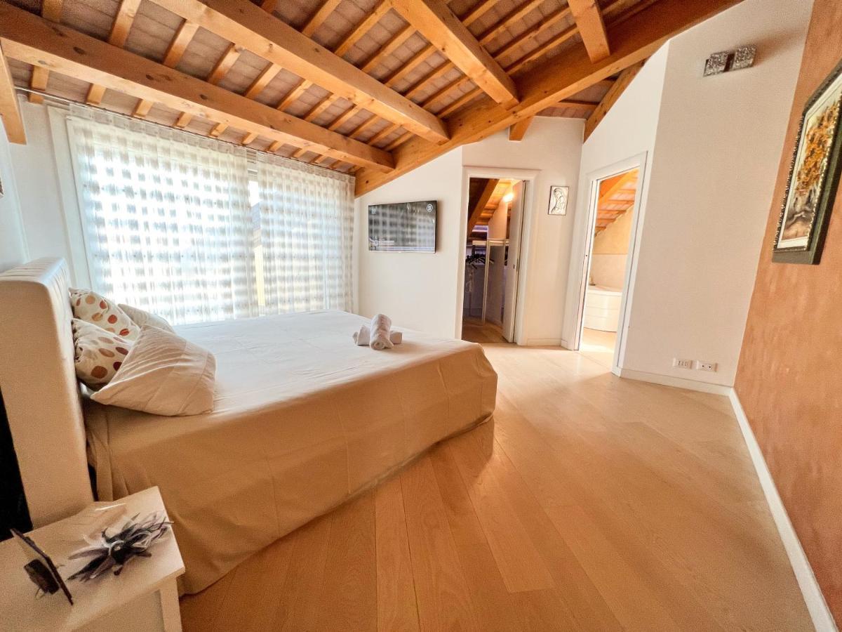 Апартаменты Erman House Mansarda Sulla Riviera Del Brenta Venezia Доло Экстерьер фото